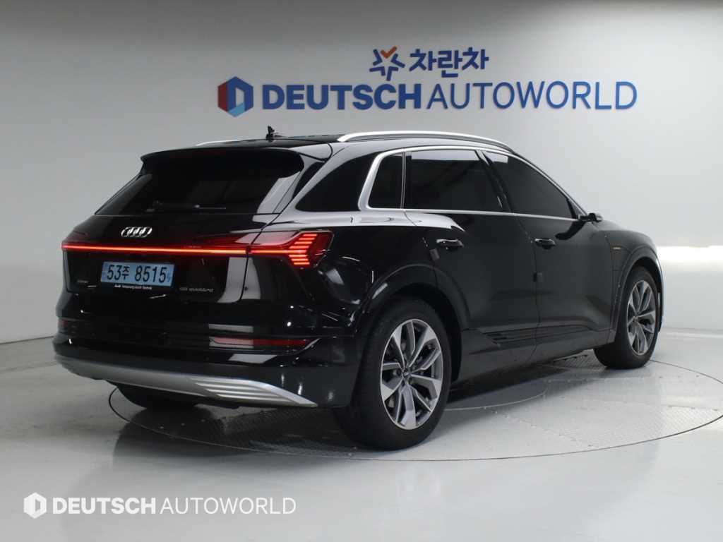 Audi e-Tron - Vista 2
