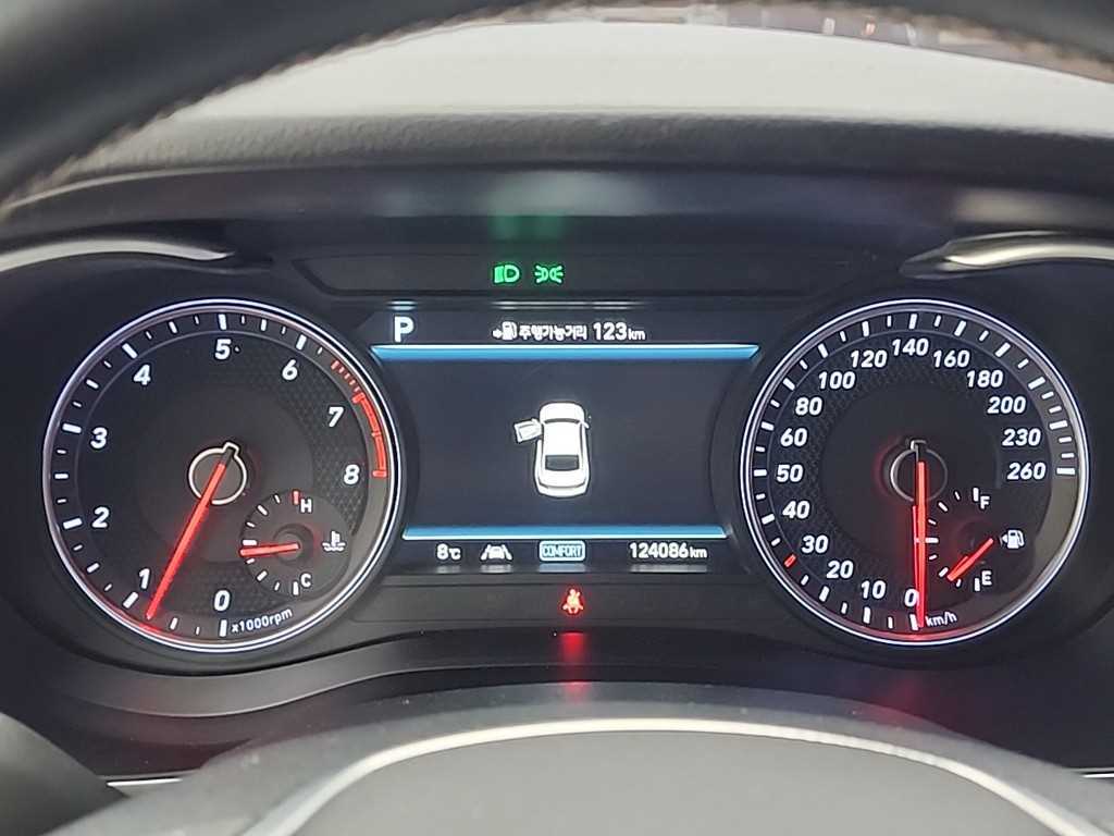 Genesis G70 - Vista 6