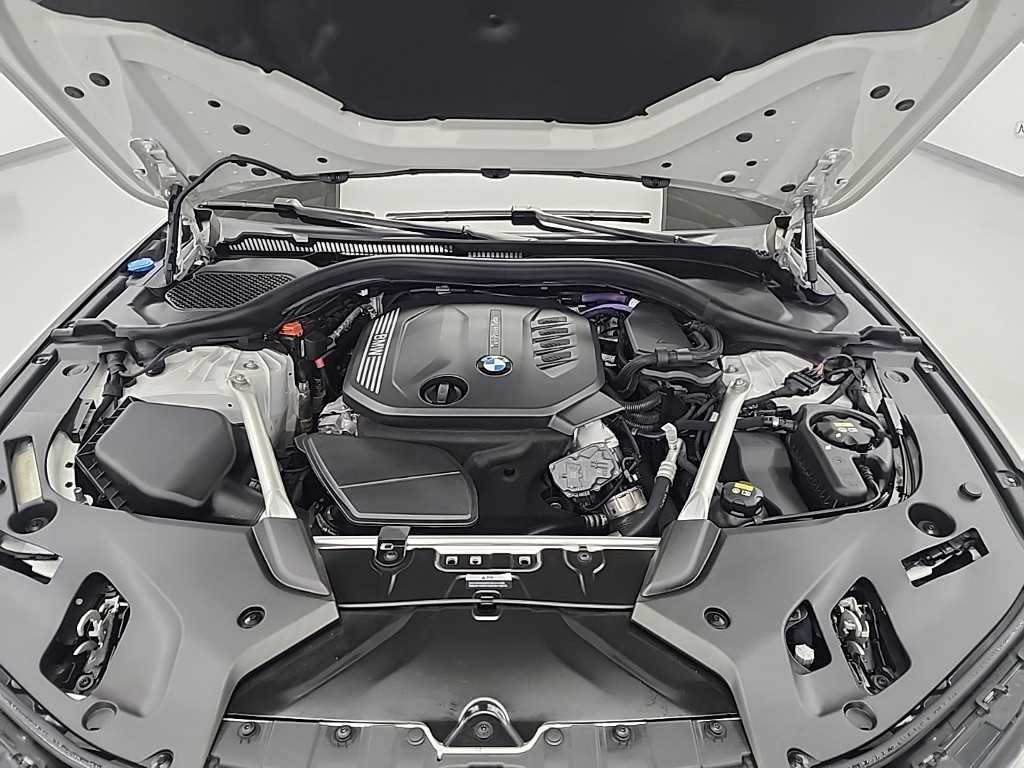 BMW 5 Series - Vista 5