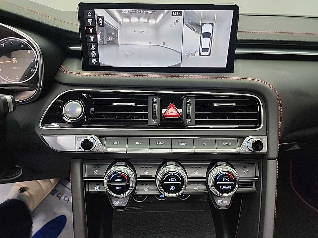 Genesis G70 - Vista 10