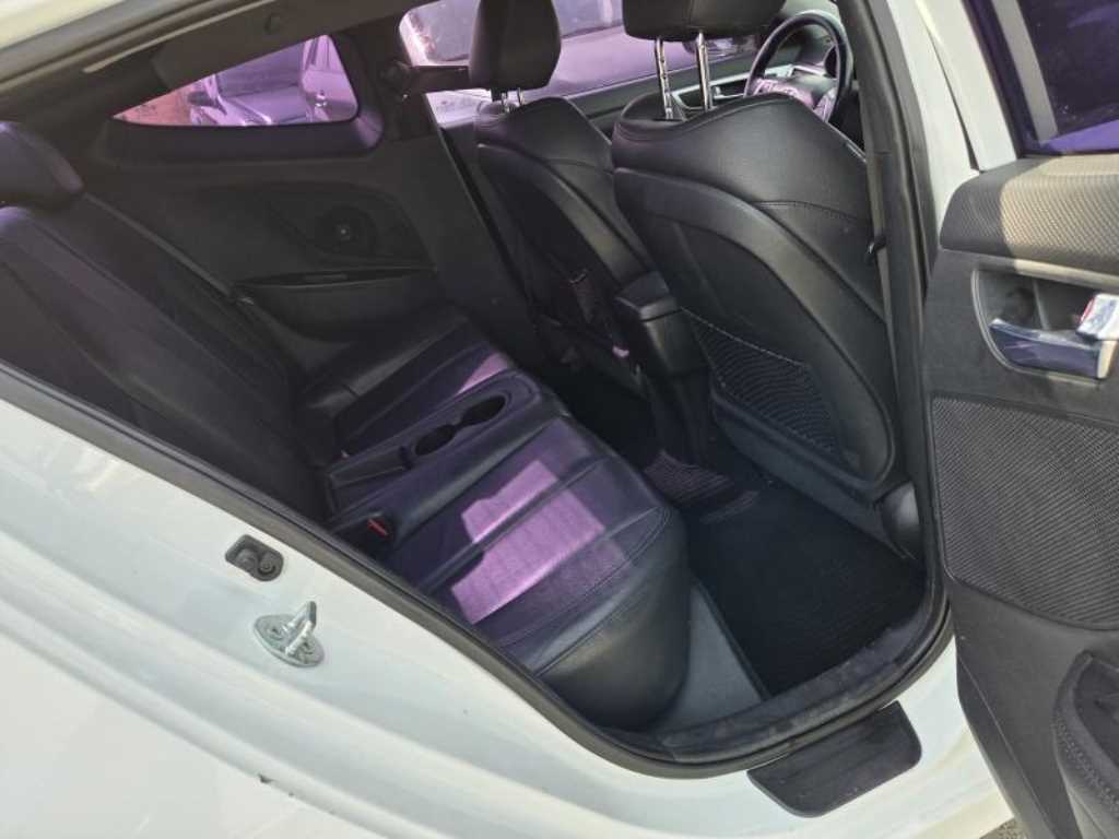 HYUNDAI Veloster 2014 Blanco - Importación desde Corea - HF Imports Iquique - Foto 20