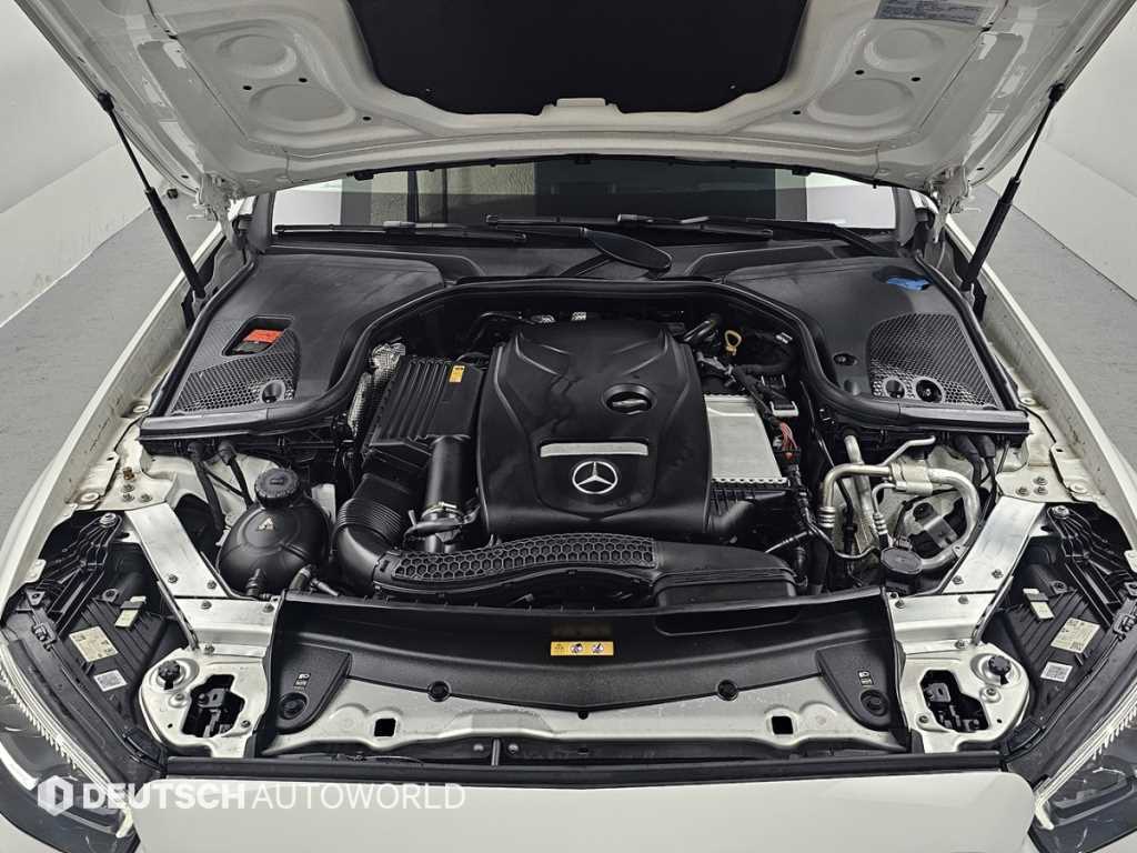 Mercedes Benz E class - Vista 6