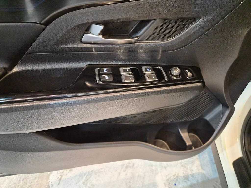 Ssangyong Korando - Vista 11