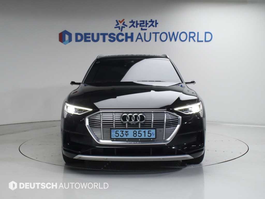 Audi e-Tron - Vista 3