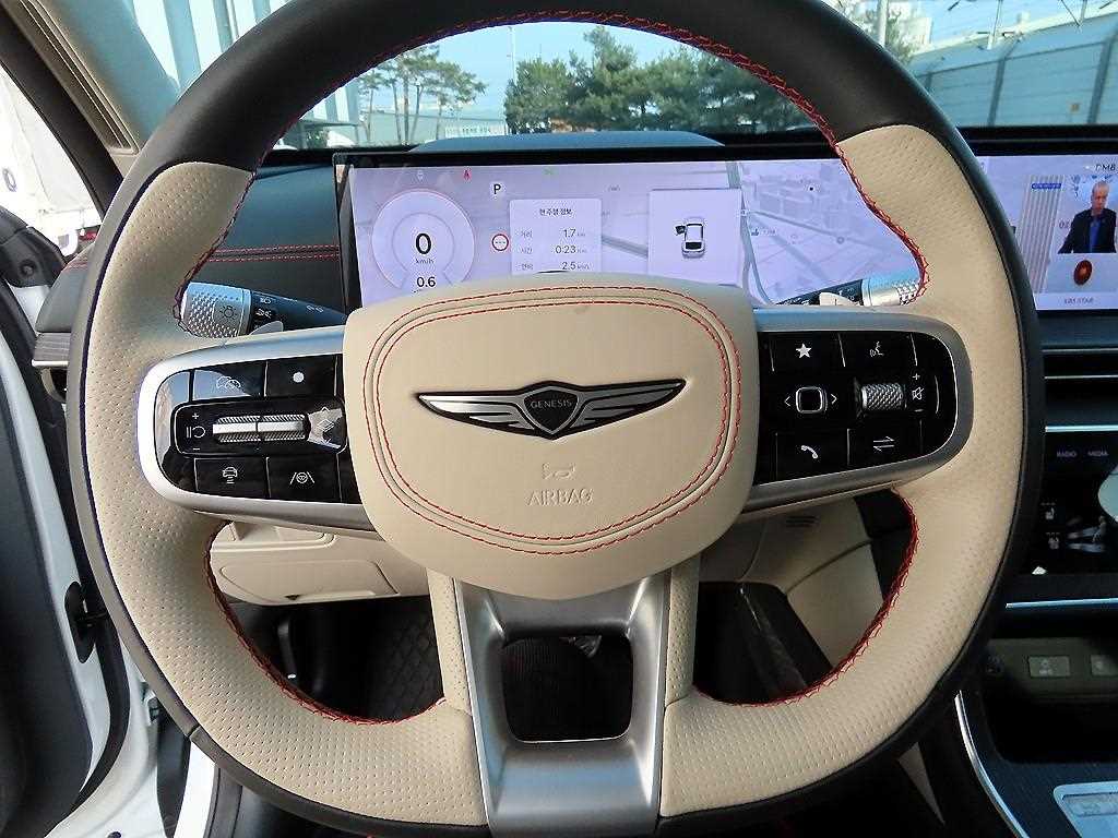 Genesis GV80 - Vista 8