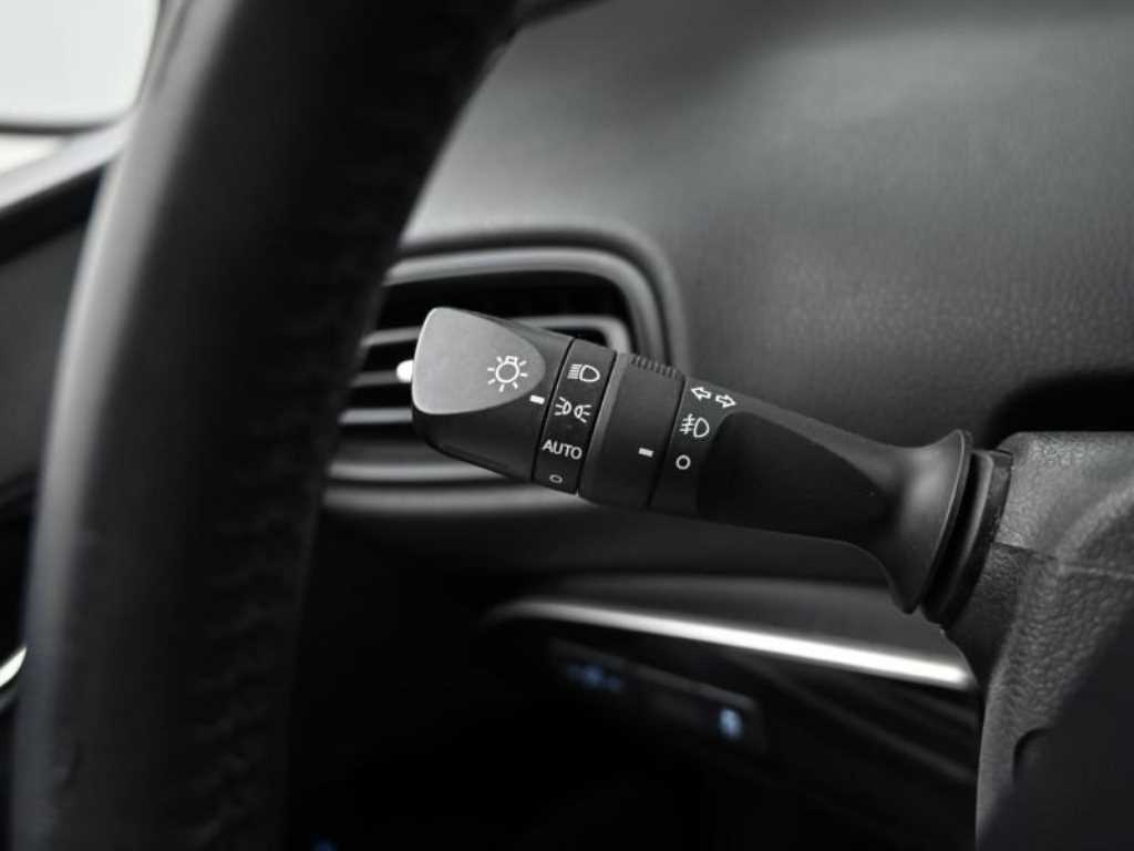 Toyota Prius 2017 Blanco - Importación desde Corea - HF Imports Iquique - Foto 16