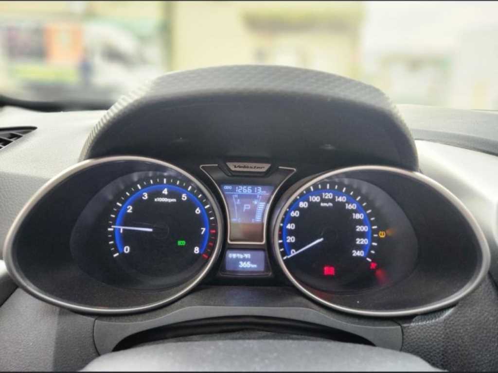 HYUNDAI Veloster - Vista 4