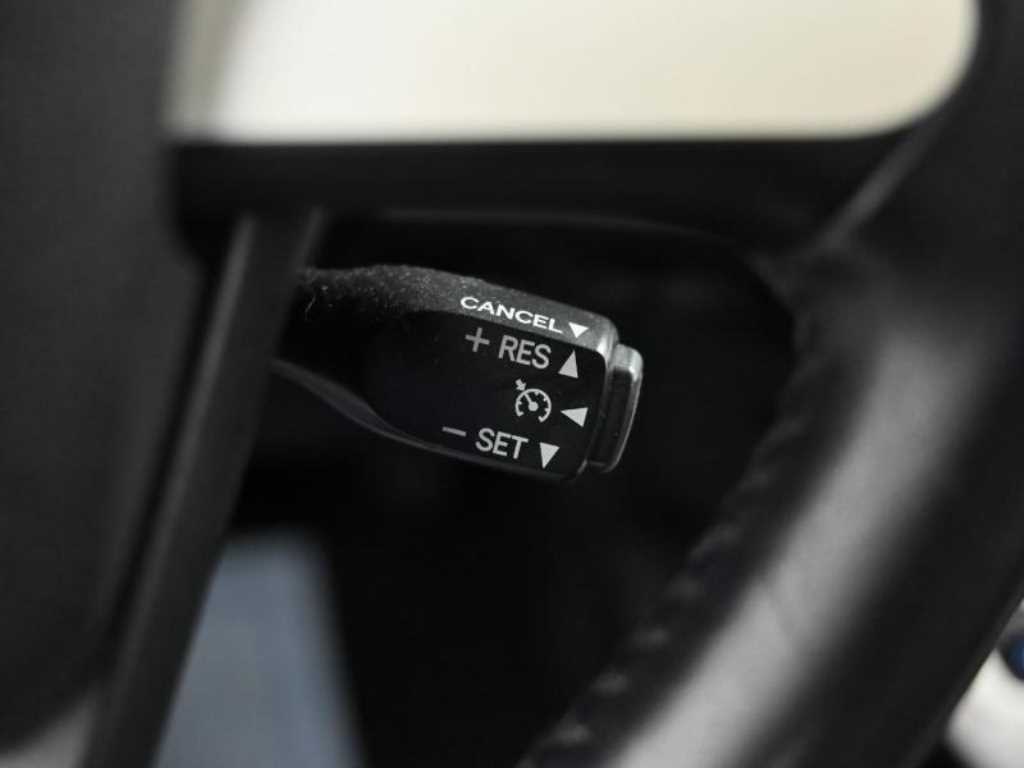 Toyota Prius 2017 Blanco - Importación desde Corea - HF Imports Iquique - Foto 18