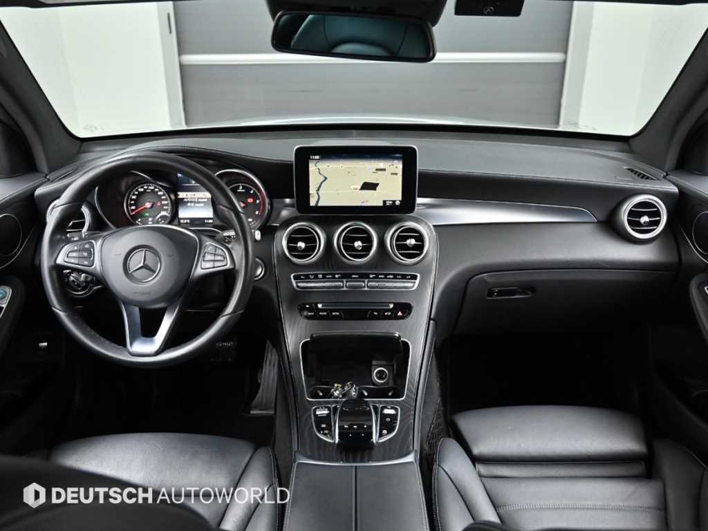 Mercedes Benz GLC Class - Vista 7