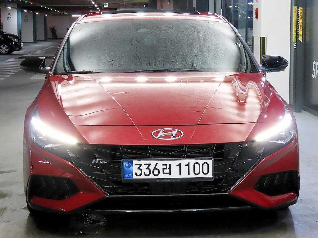 HYUNDAI Avante - Vista 2