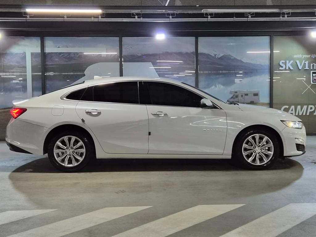 Chevrolet Malibu - Vista 3