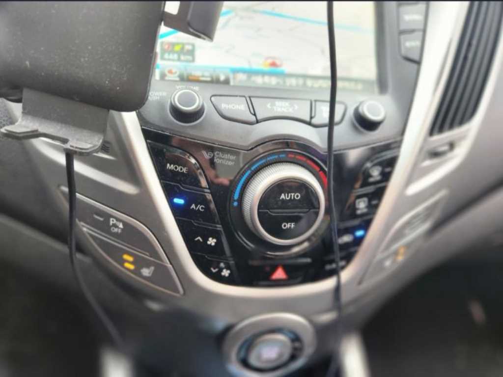 HYUNDAI Veloster - Vista 10