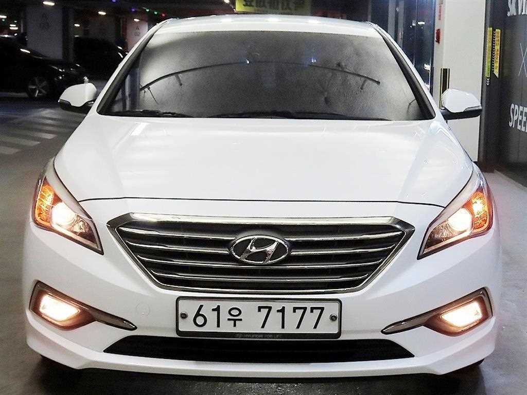 HYUNDAI Sonata - Vista 2