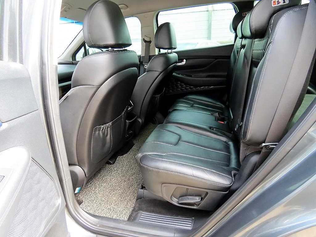 HYUNDAI Santa Fe - Vista 6