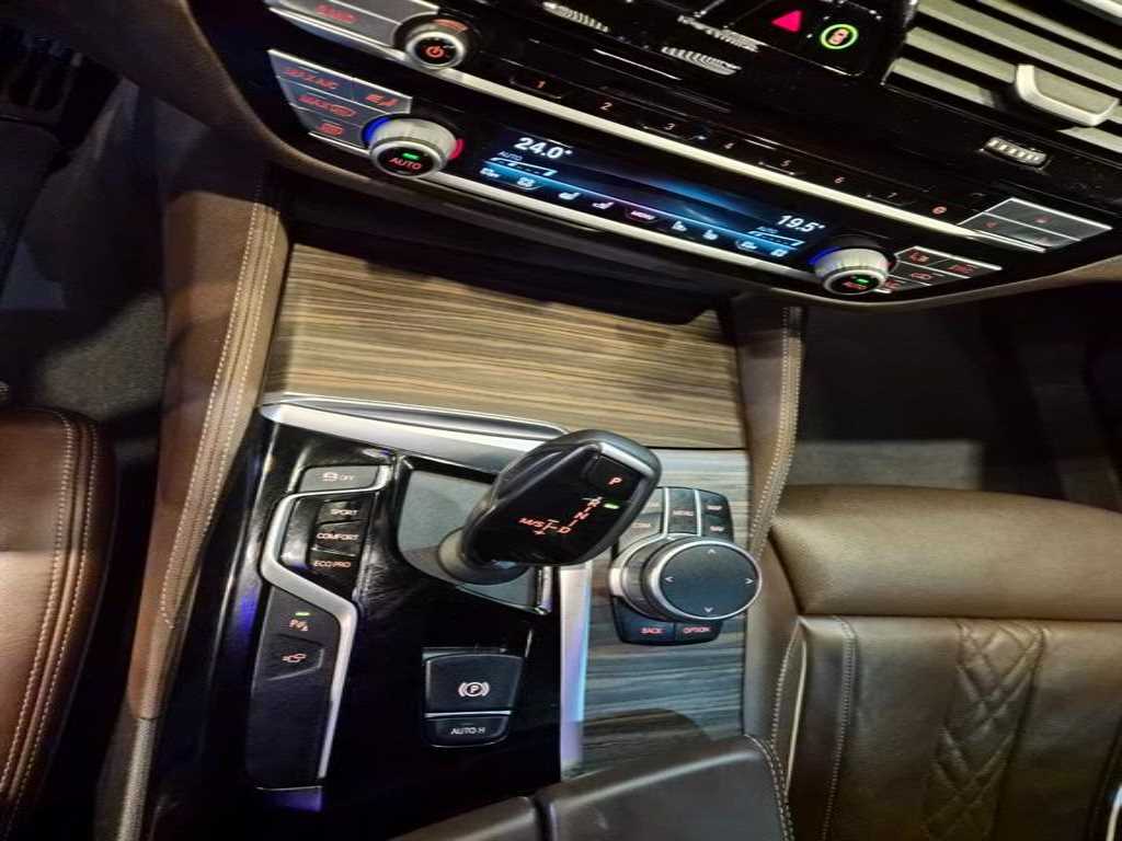 BMW 5 Series 2019 Gris - Importación desde Corea - HF Imports Iquique - Foto 14