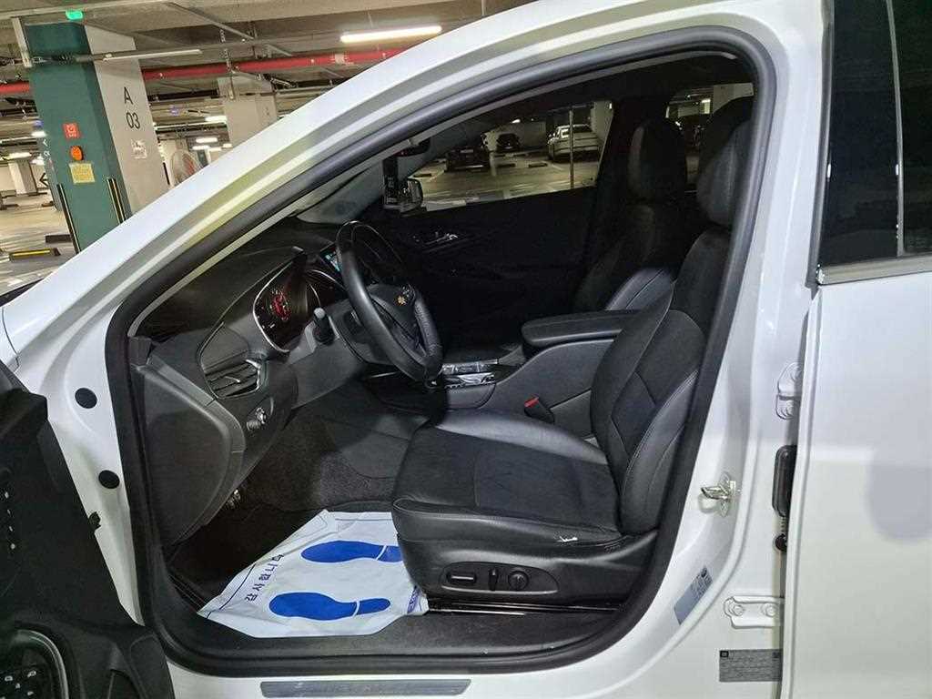 Chevrolet Malibu - Vista 6