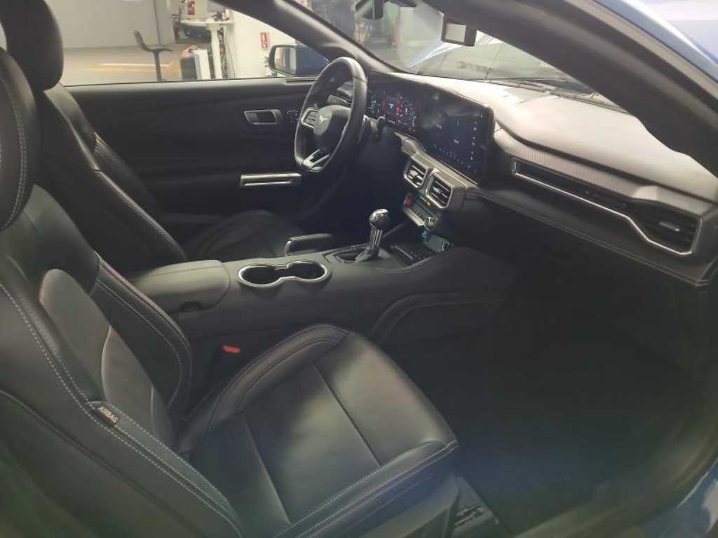 Ford Mustang - Vista 7