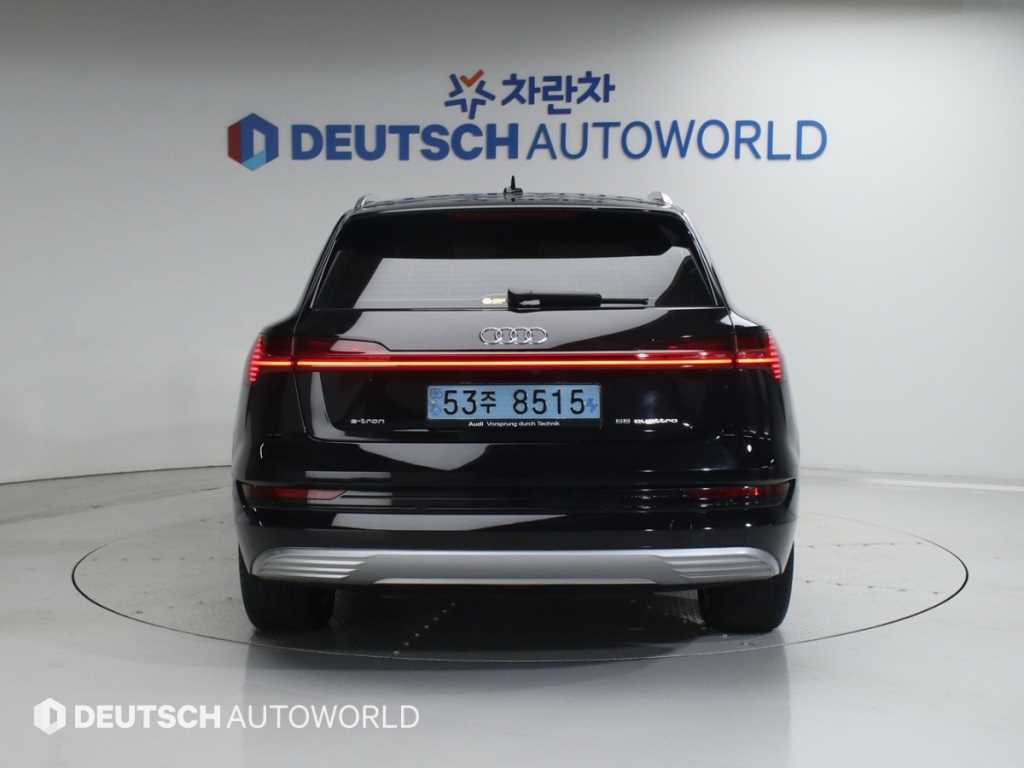 Audi e-Tron - Vista 4
