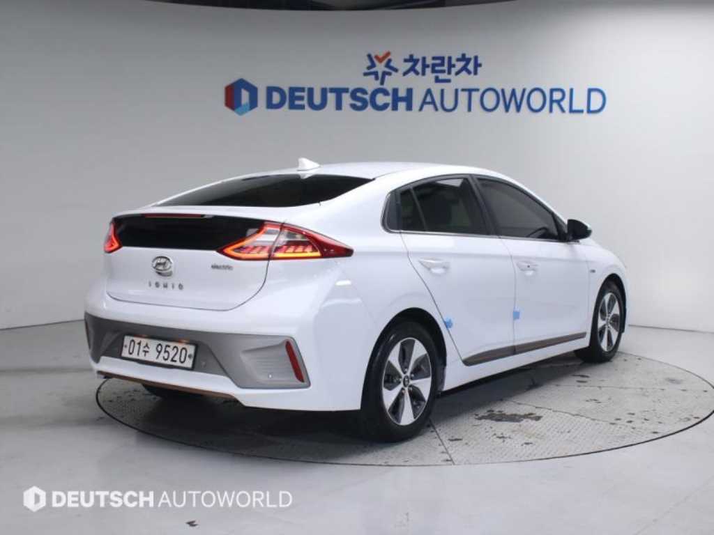 HYUNDAI Ioniq - Vista 2