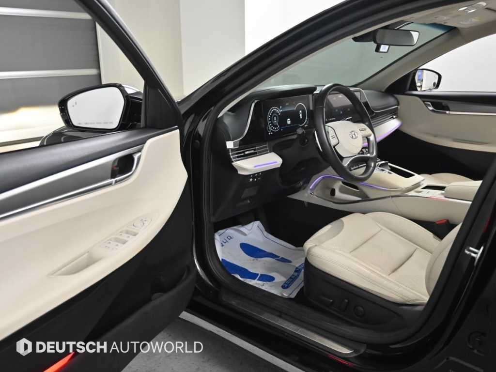 HYUNDAI Grandeur - Vista 11