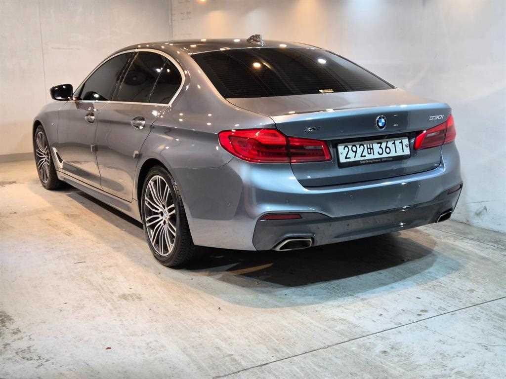 BMW 5 Series - Vista 5