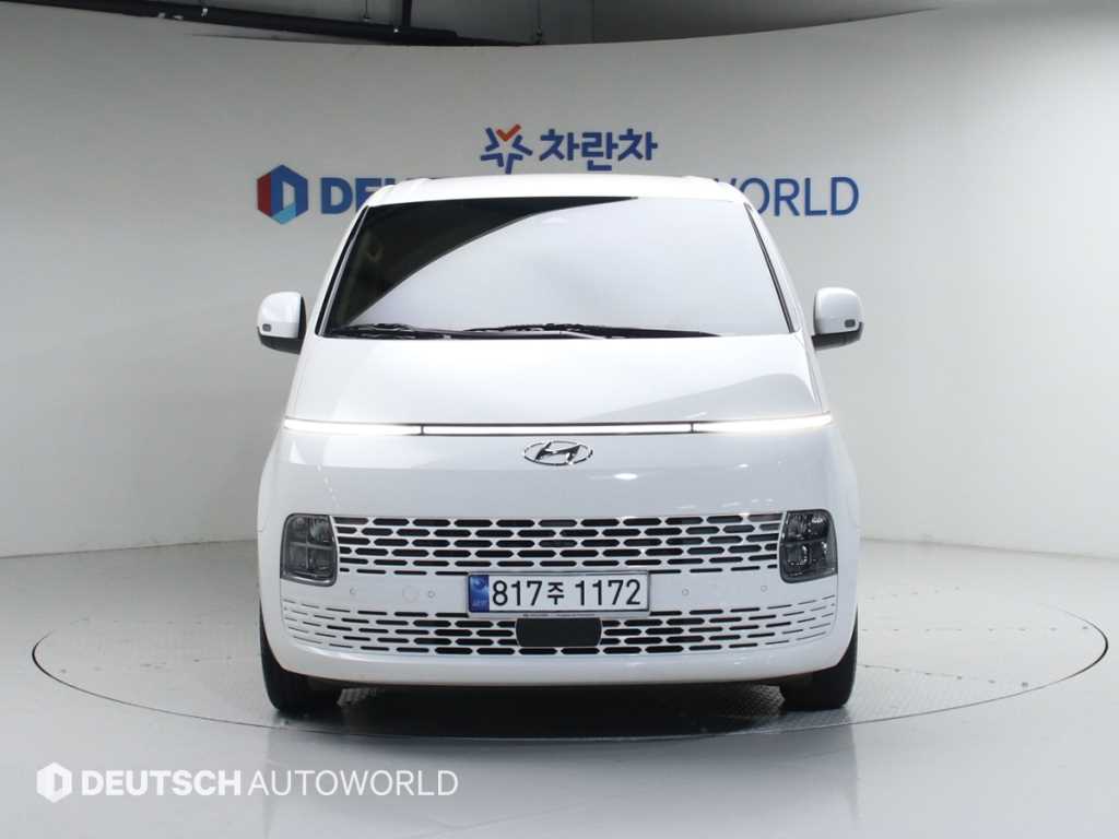 HYUNDAI Staria - Vista 3