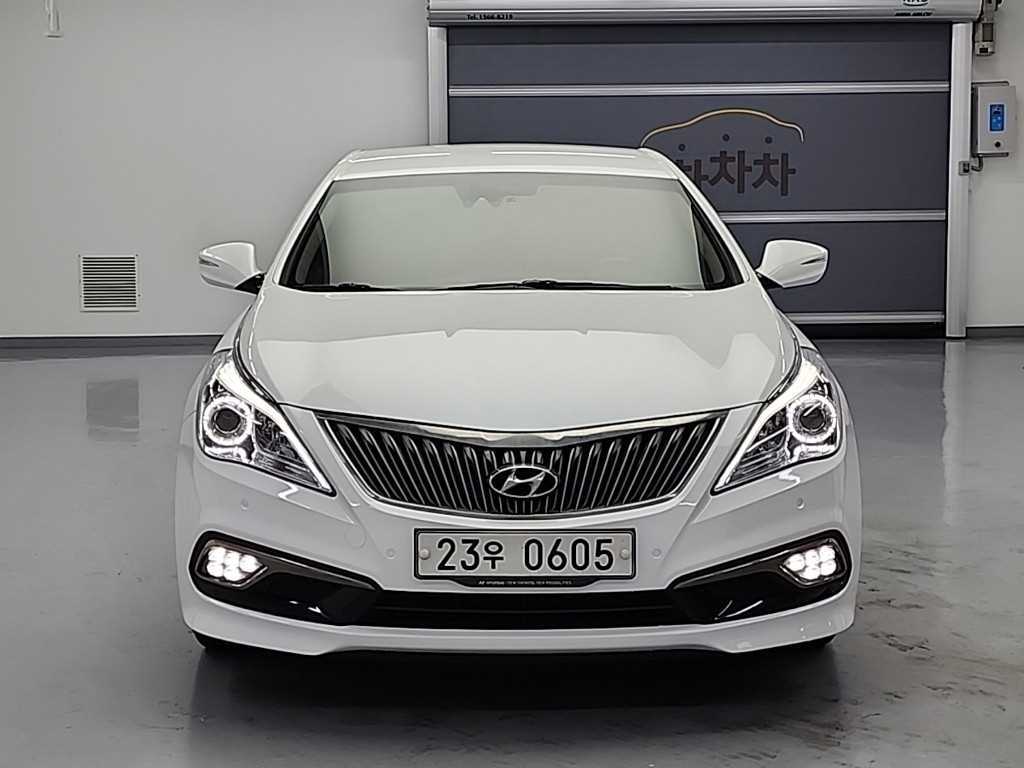 HYUNDAI Grandeur - Vista 2