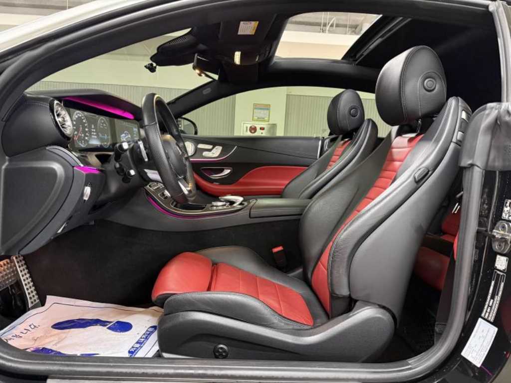 Mercedes Benz E class - Vista 9