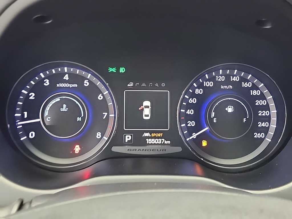 HYUNDAI Grandeur - Vista 6