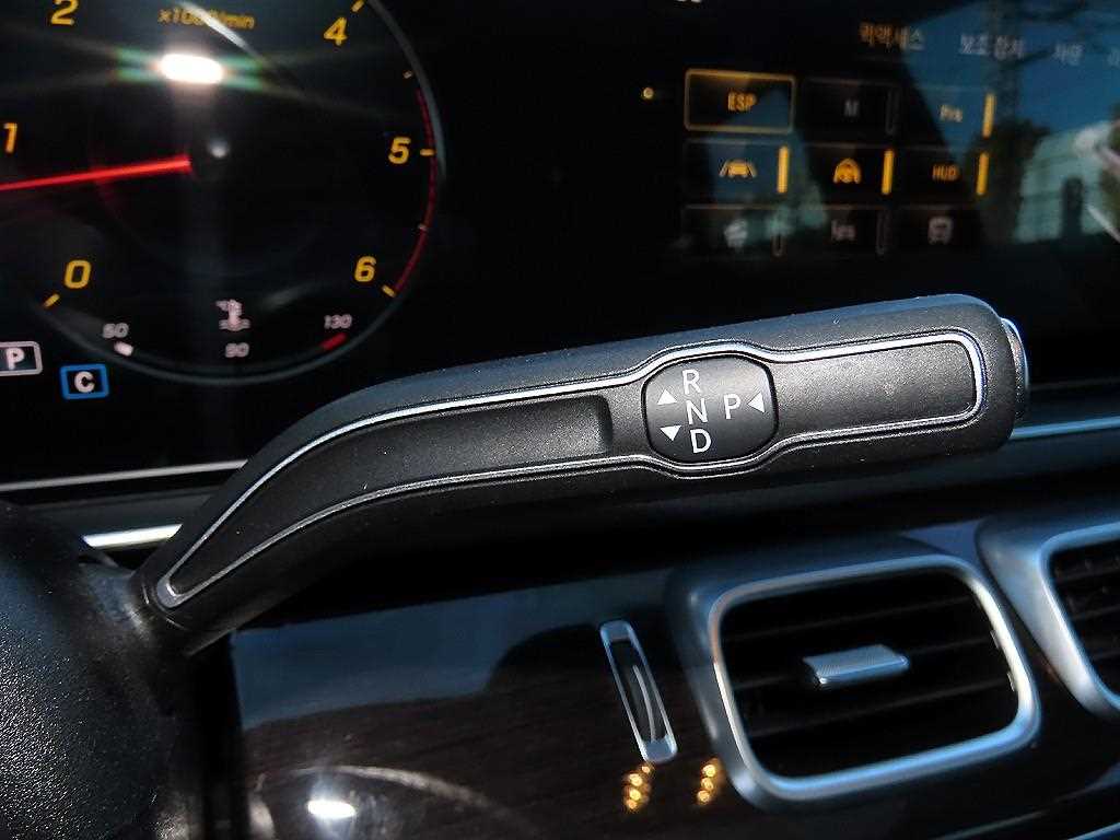 Mercedes Benz GLE Class - Vista 11