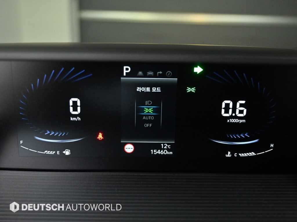 HYUNDAI Staria - Vista 8