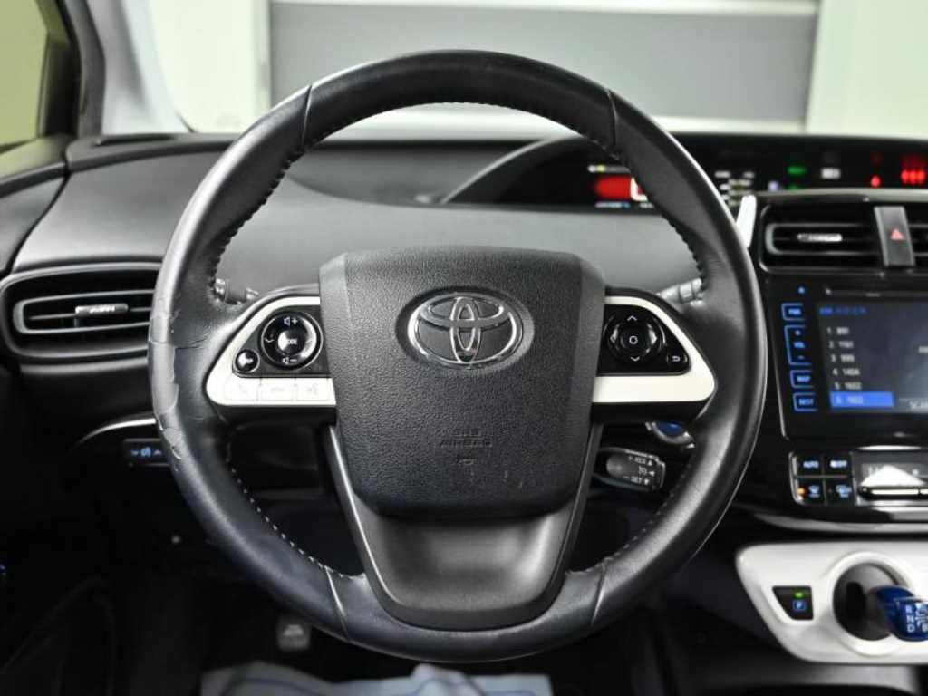 Toyota Prius 2017 Blanco - Importación desde Corea - HF Imports Iquique - Foto 13