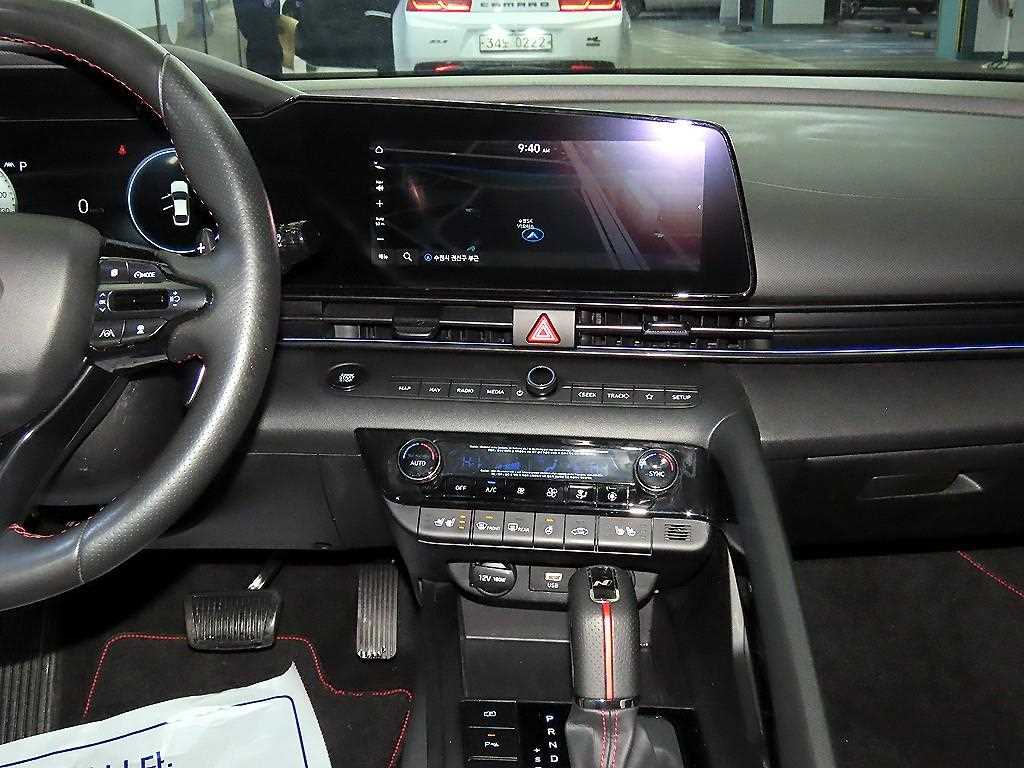 HYUNDAI Avante - Vista 11