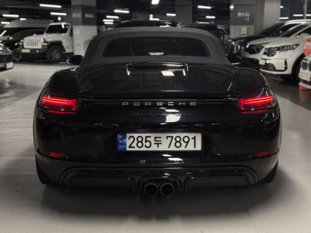 Porsche 718 - Vista 4