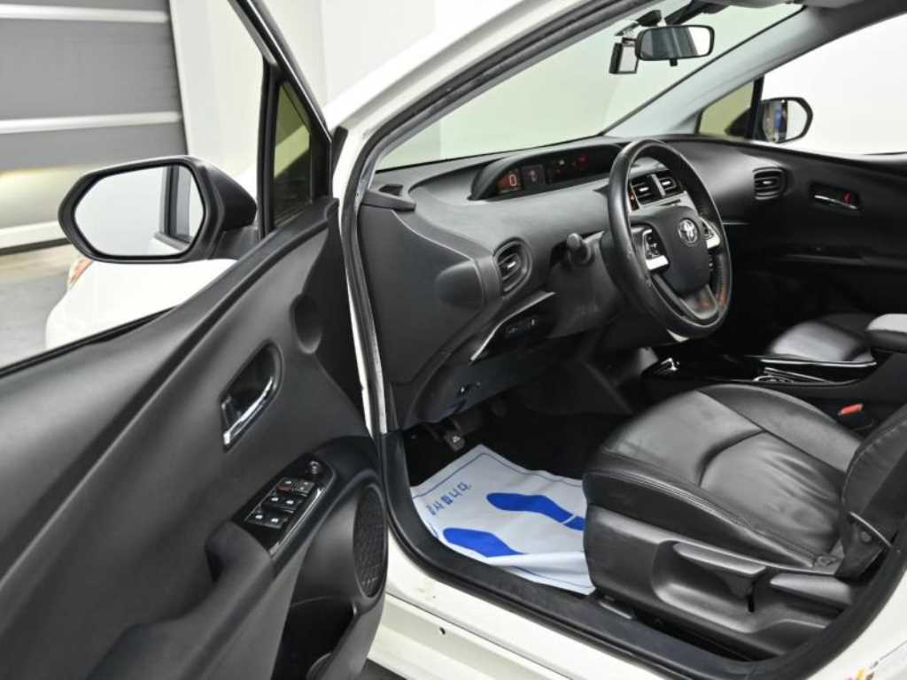 Toyota Prius - Vista 11