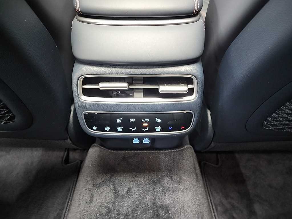 Genesis GV70 2025 Negro - Importación desde Corea - HF Imports Iquique - Foto 13