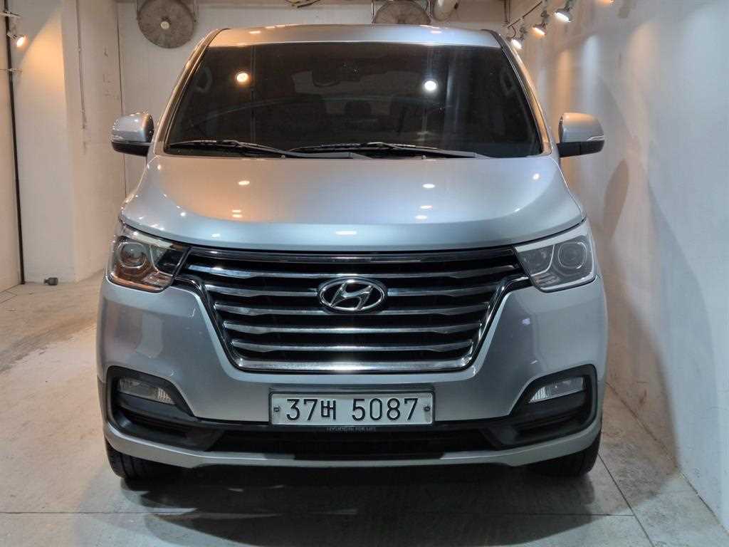 HYUNDAI Starex 2019 Plateado - Importación desde Corea - HF Imports Iquique - Foto 1
