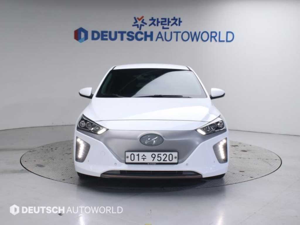 HYUNDAI Ioniq - Vista 3