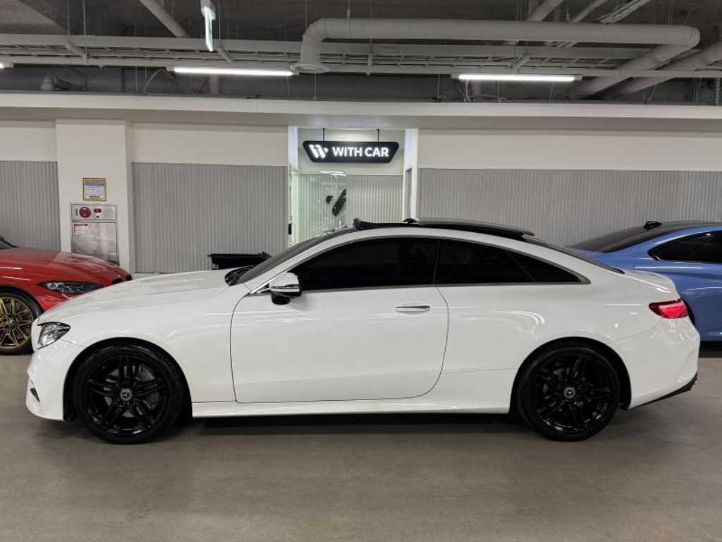 Mercedes Benz E class - Vista 7