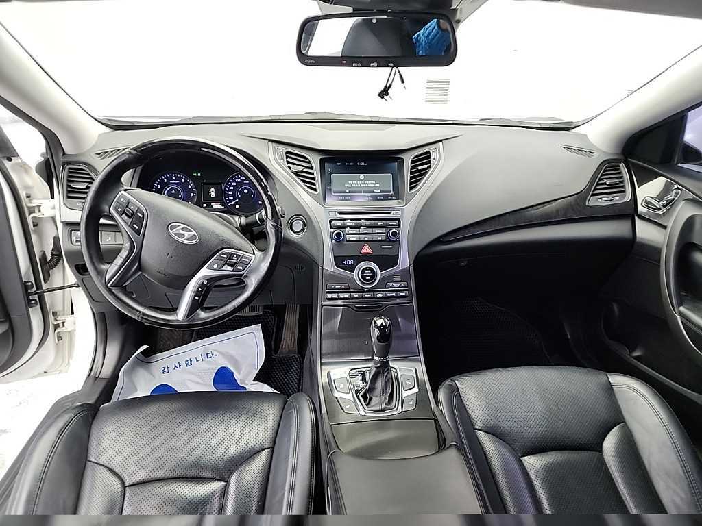 HYUNDAI Grandeur - Vista 7