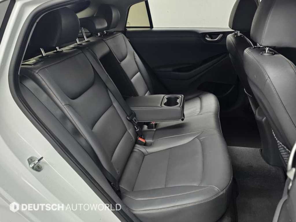 HYUNDAI Ioniq - Vista 12