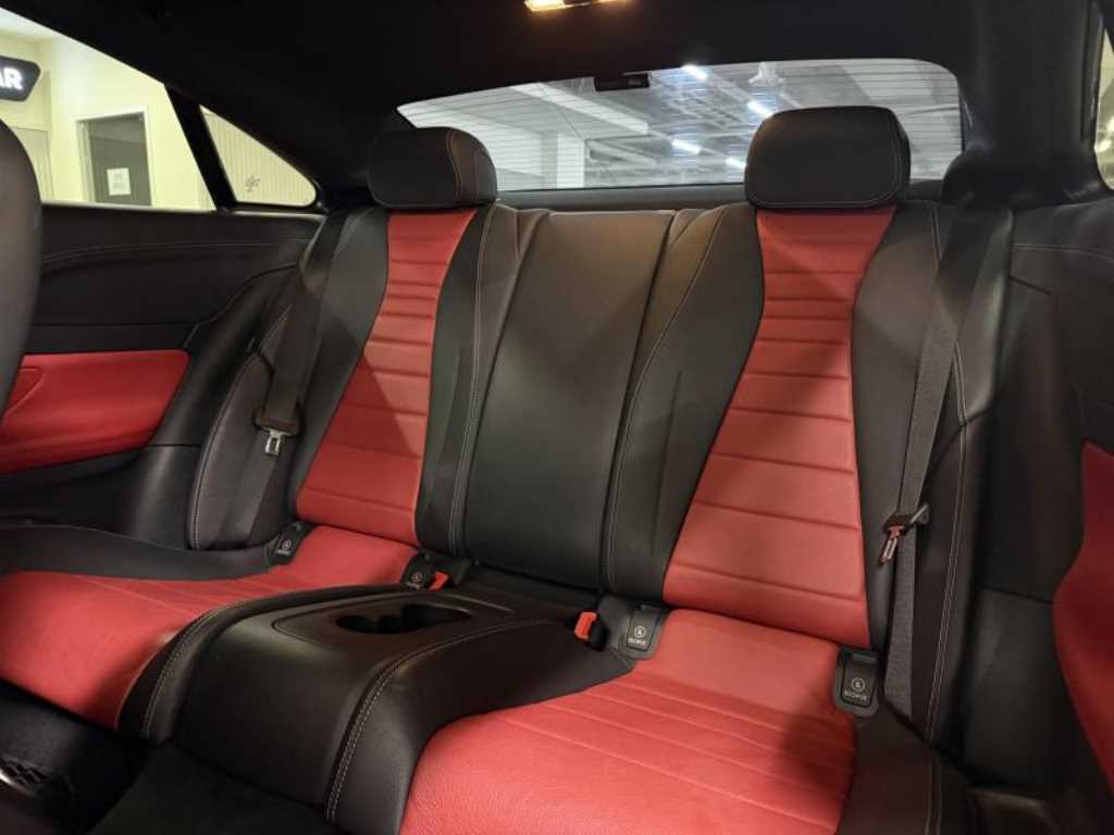 Mercedes Benz E class - Vista 10