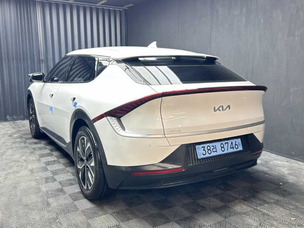 KIA EV6 - Vista 4
