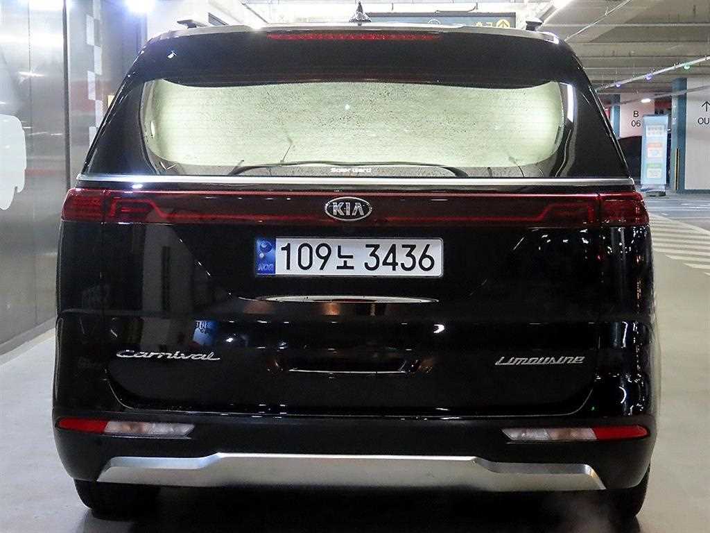 KIA Carnival - Vista 5