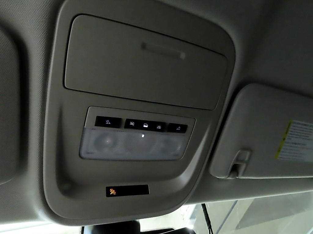 Chevrolet ?Colorado 2022 Blanco - Importación desde Corea - HF Imports Iquique - Foto 15