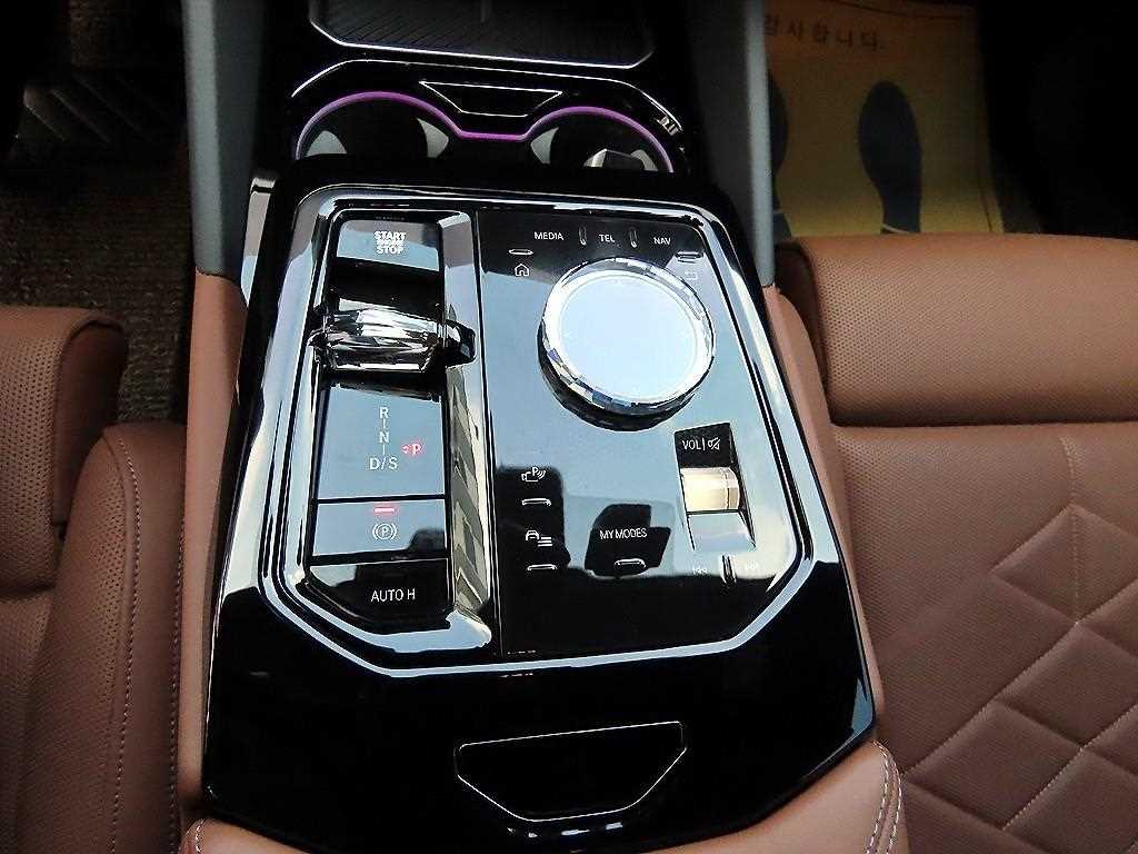 BMW 5 Series 2025 Negro - Importación desde Corea - HF Imports Iquique - Foto 15