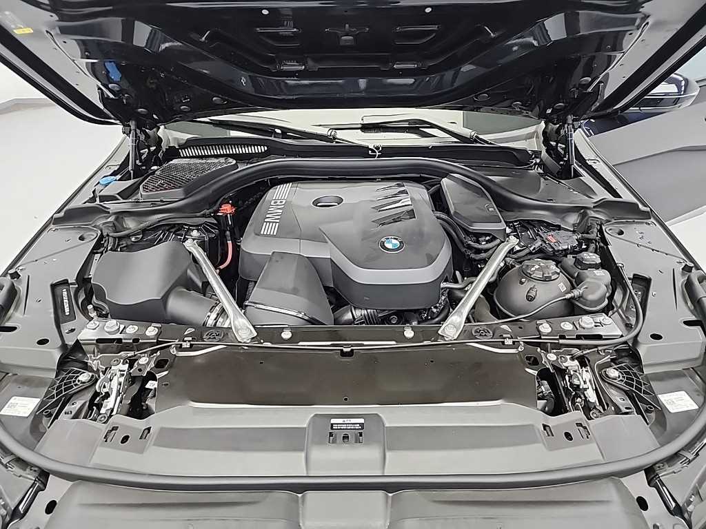 BMW 5 Series - Vista 5