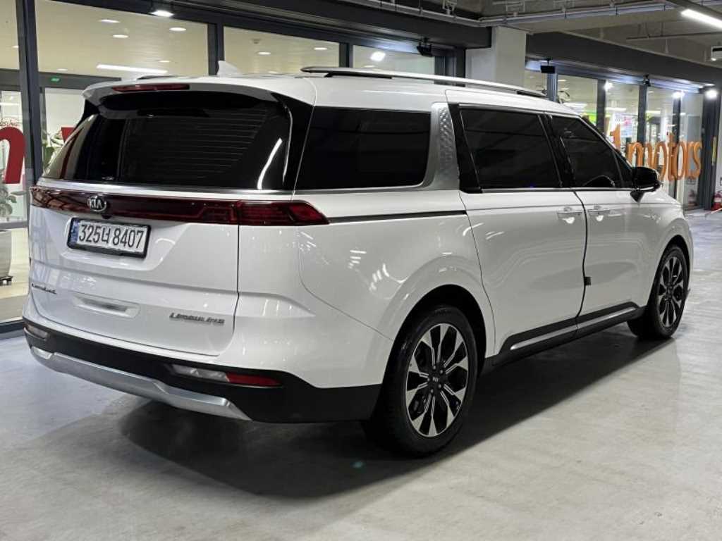 KIA Carnival - Vista 4