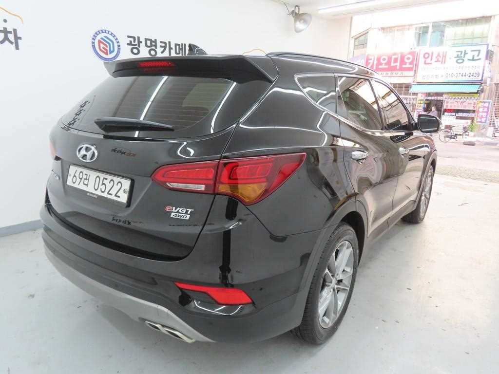 HYUNDAI Santa Fe - Vista 3