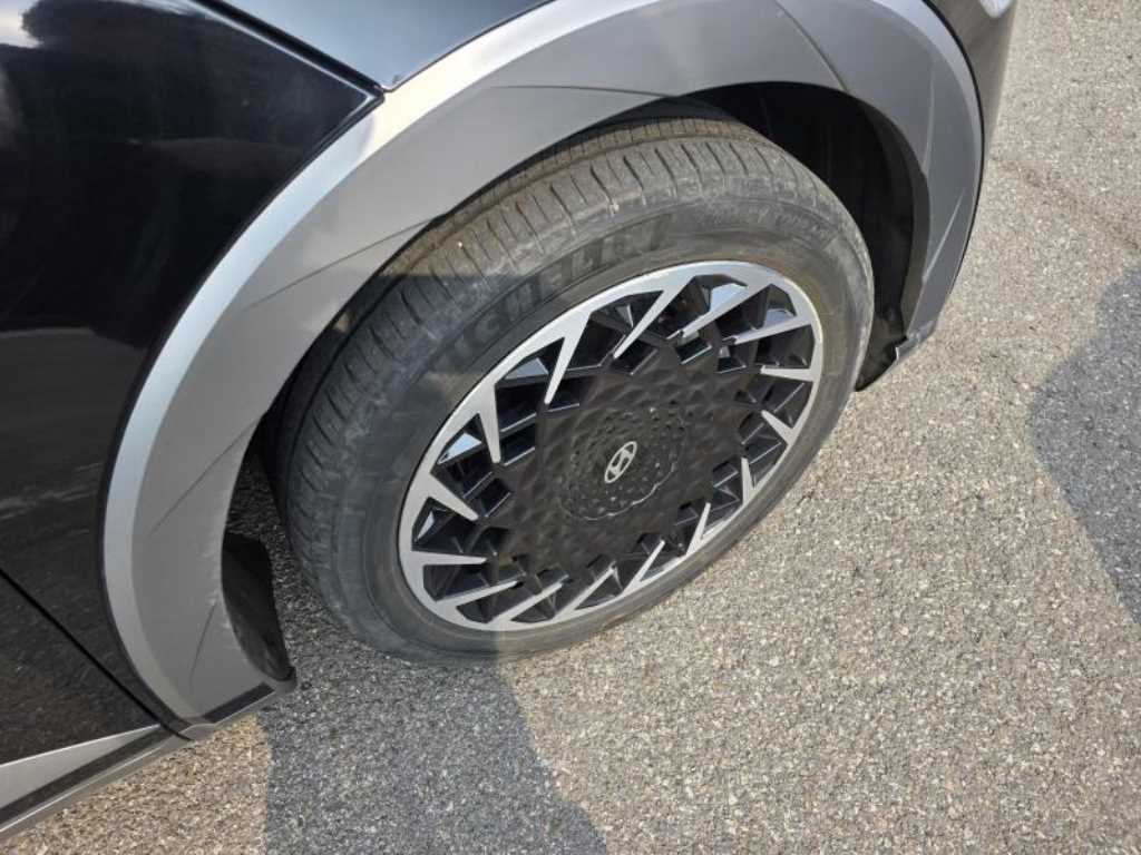 HYUNDAI Ioniq 5 - Vista 6